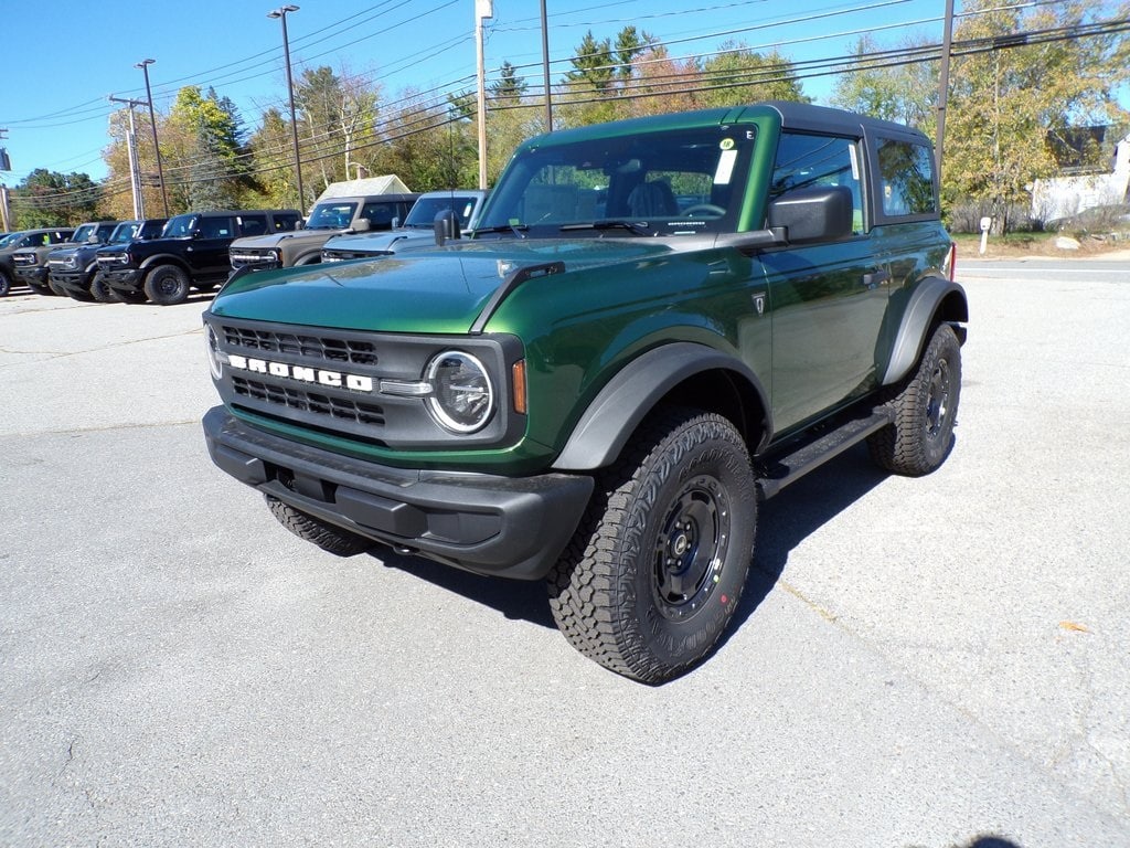 New 2025 Ford Bronco Base SUV
