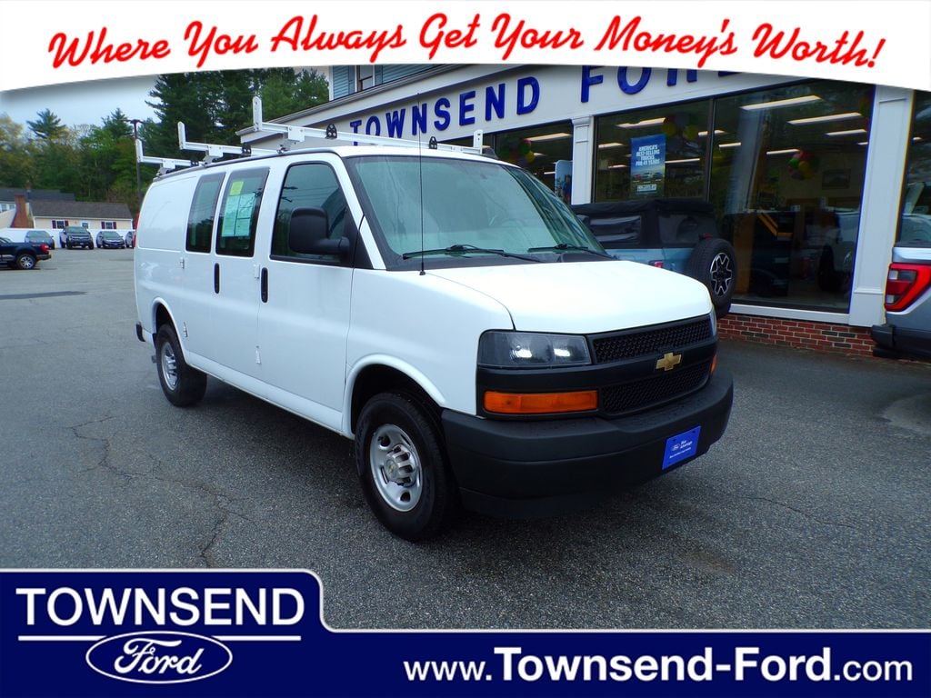 2022 Chevrolet Express 2500 Work Van HD's photo