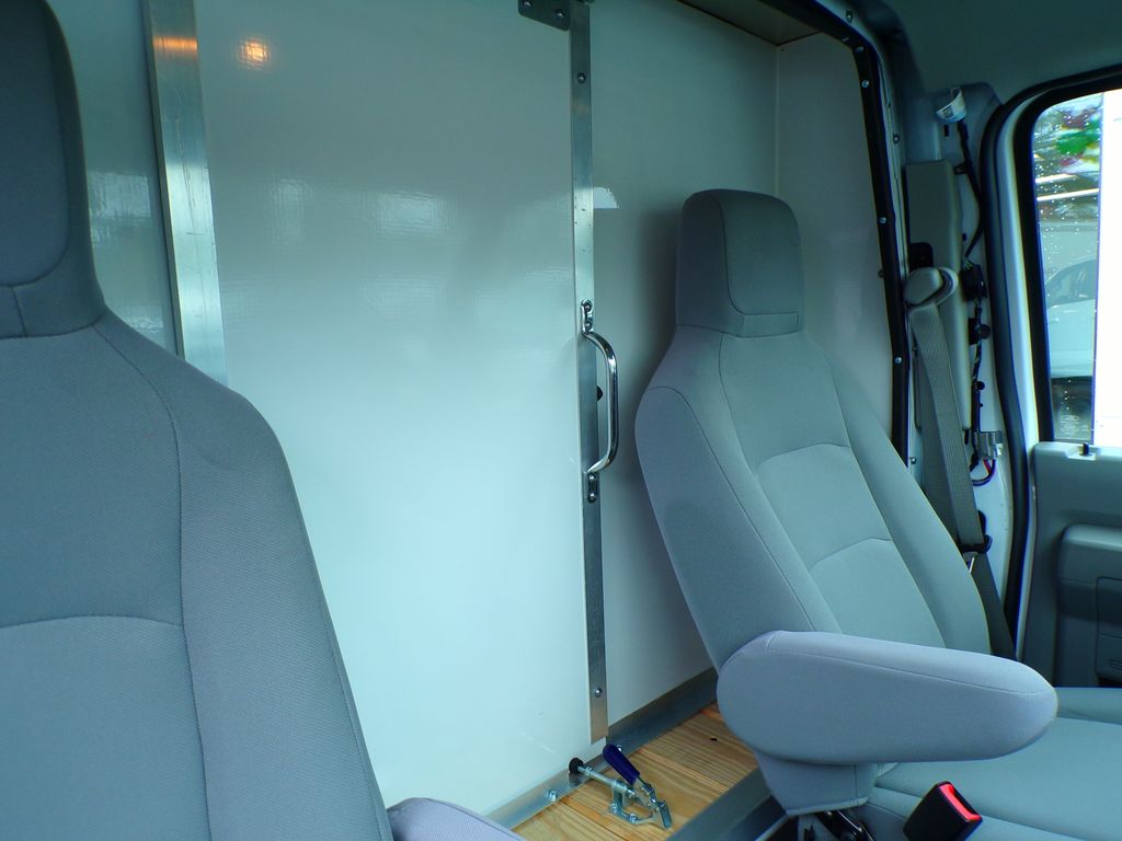2024 Ford E-Series Cutaway Base - Photo 25