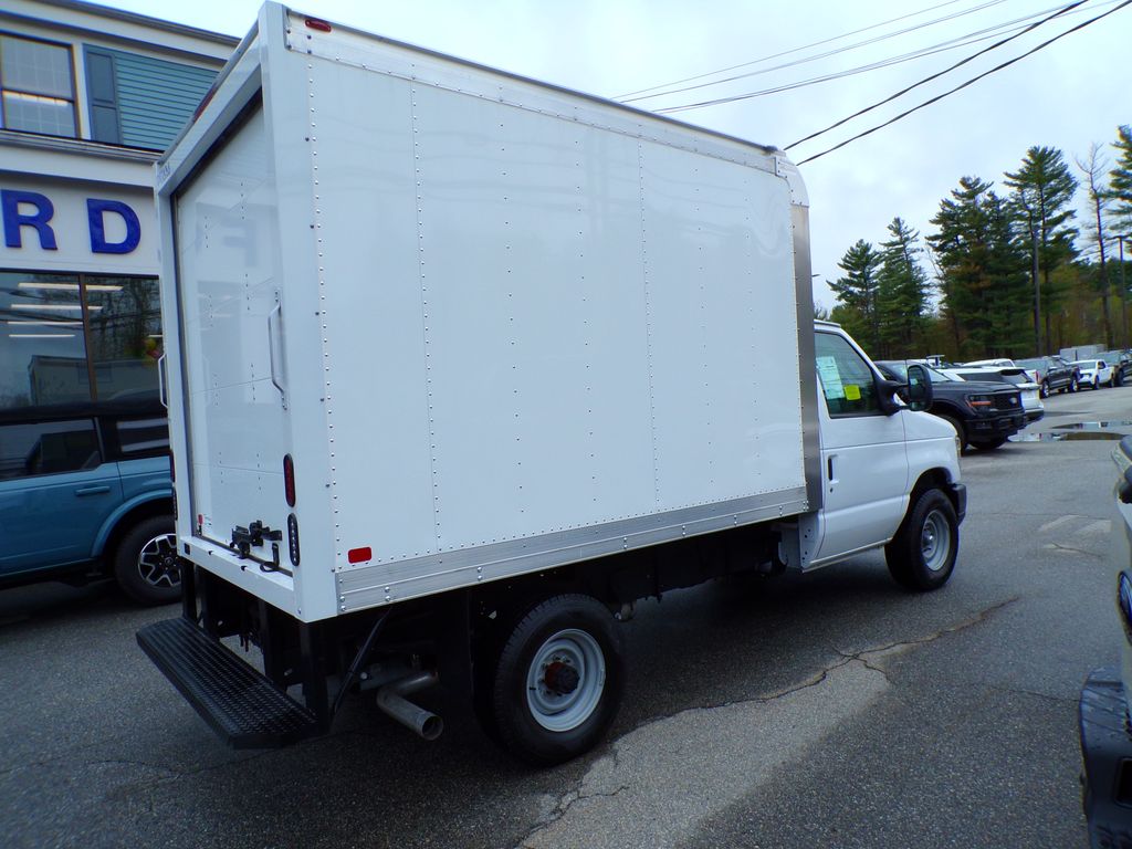 2024 Ford E-Series Cutaway Base - Photo 11