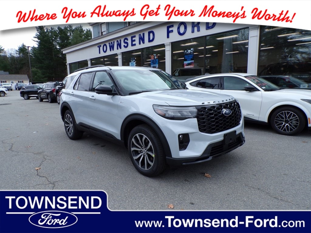 2026 Ford Explorer ST-LINE's photo