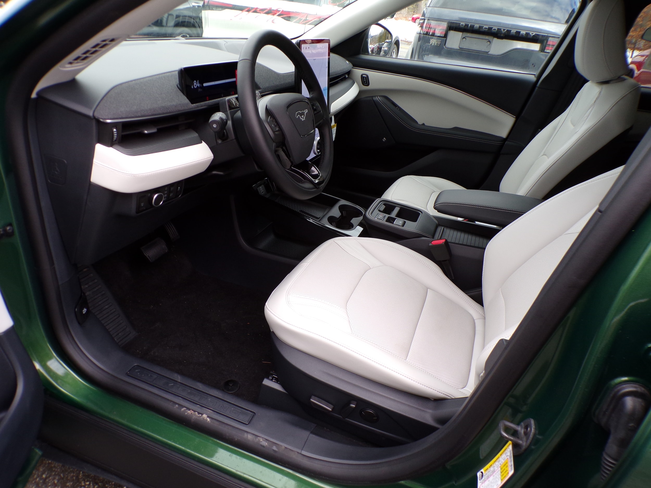 2025 Ford Mustang Mach-E Premium - Photo 10