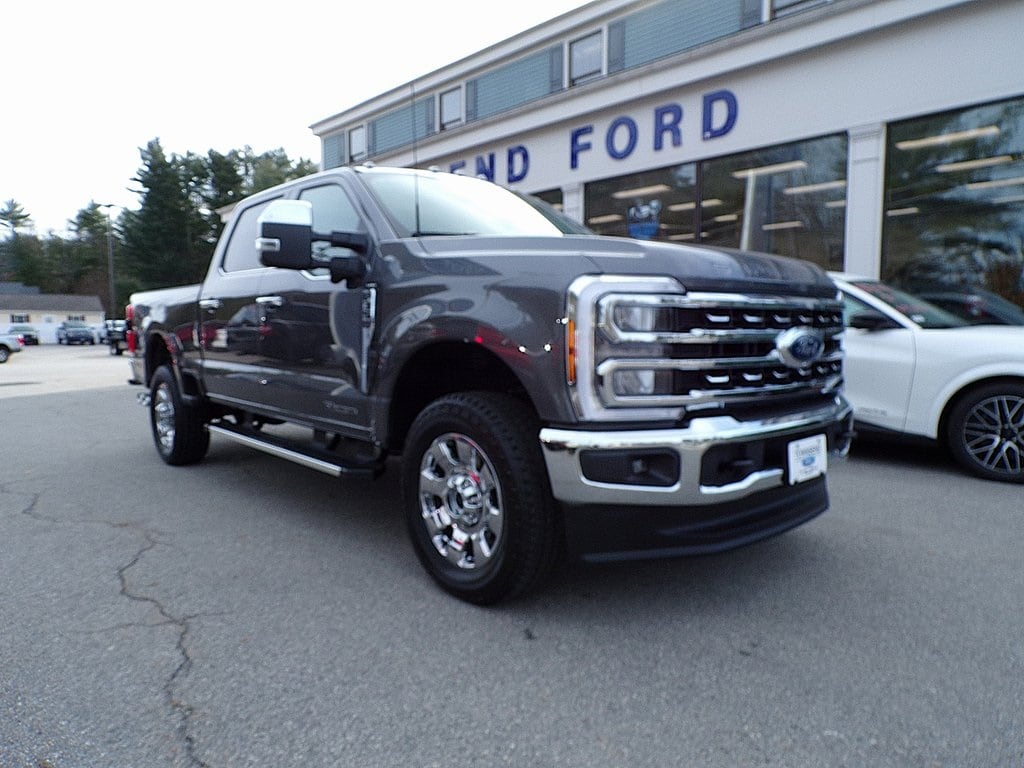 2026 Ford F-350 Super Duty Lariat's photo