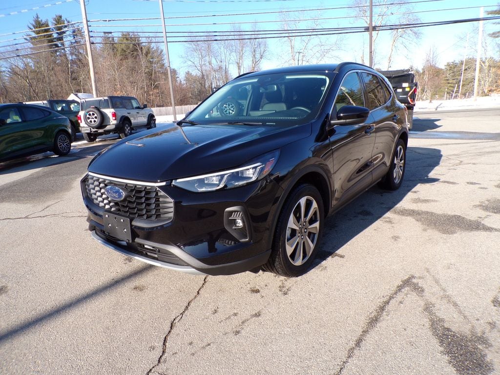 Used 2025 Ford Escape Hybrid Platinum SUV