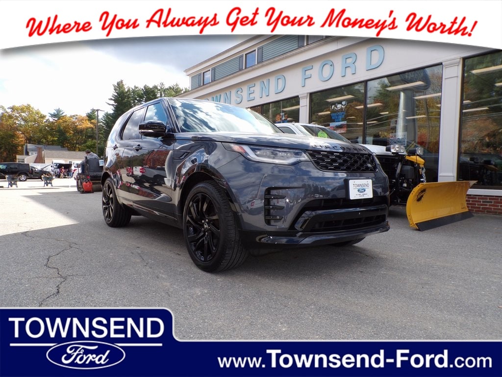 Used 2024 Land Rover Discovery Dynamic SE SUV