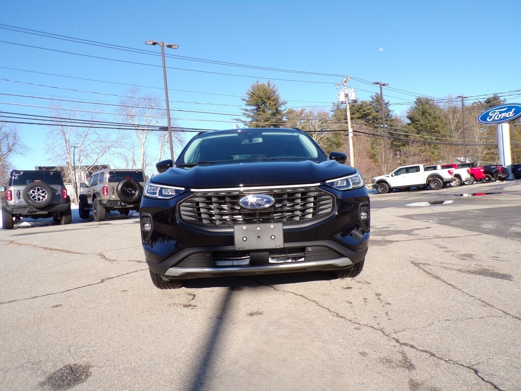 Used 2025 Ford Escape Hybrid Platinum SUV
