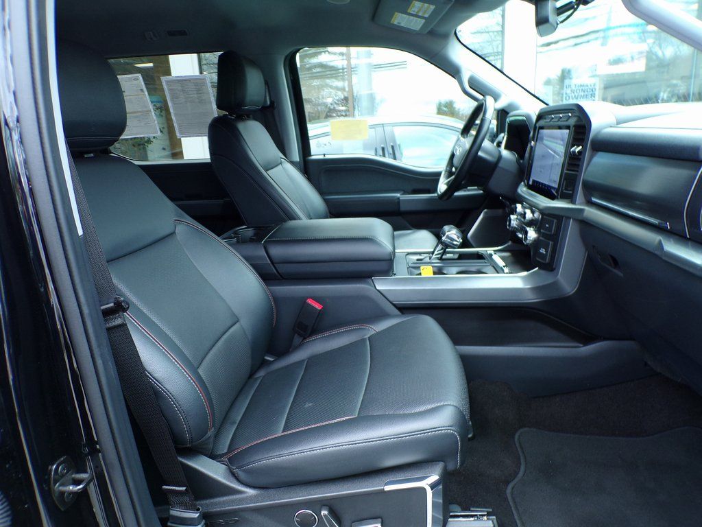 2022 Ford F-150 Lariat - Photo 11