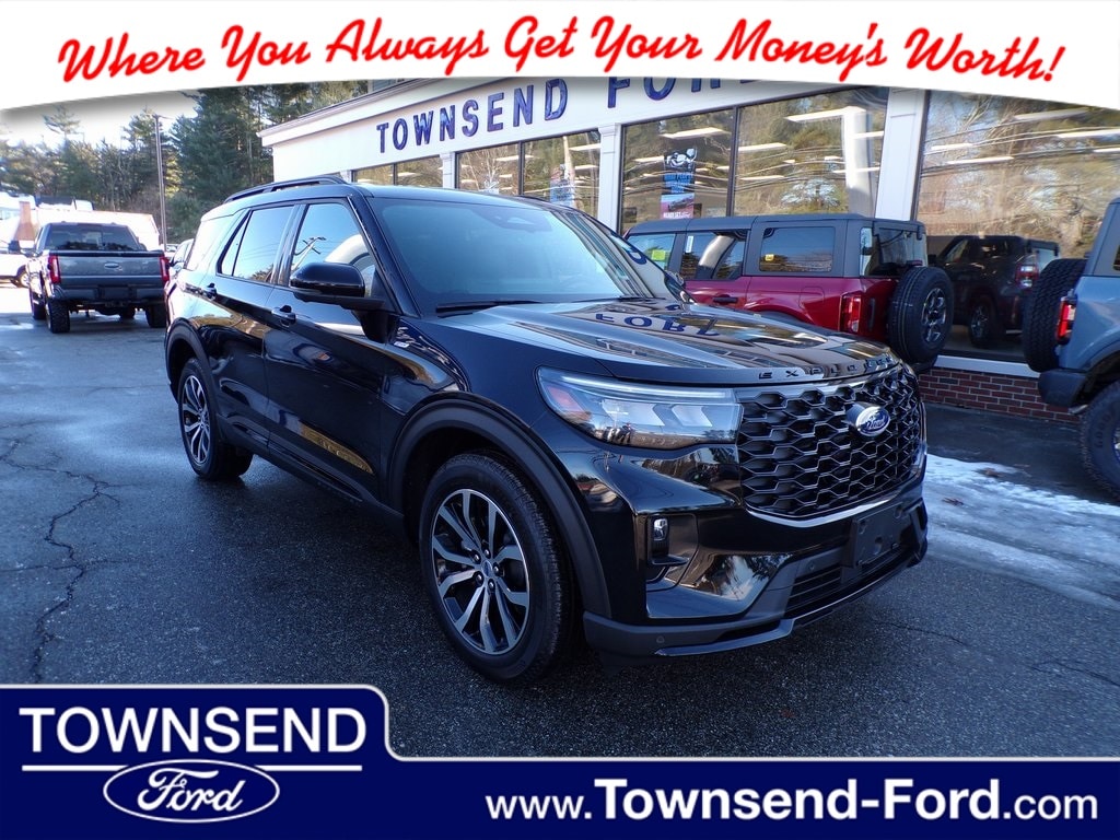 2026 Ford Explorer ST-LINE's photo