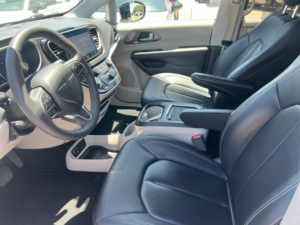 2024 Chrysler Pacifica Touring L - Photo 13