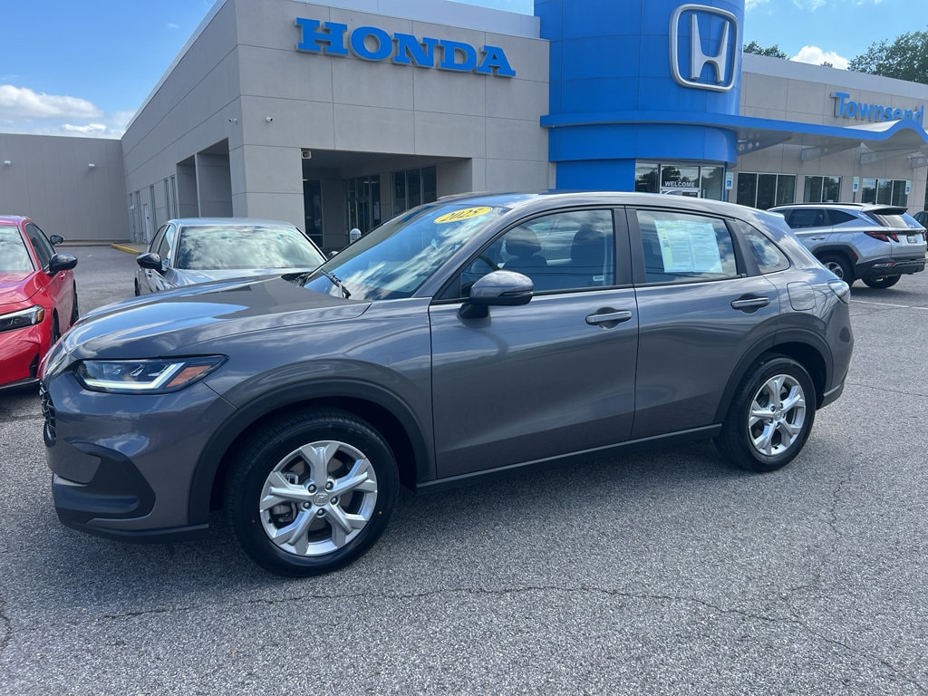 2025 Honda HR-V LX 2WD's photo
