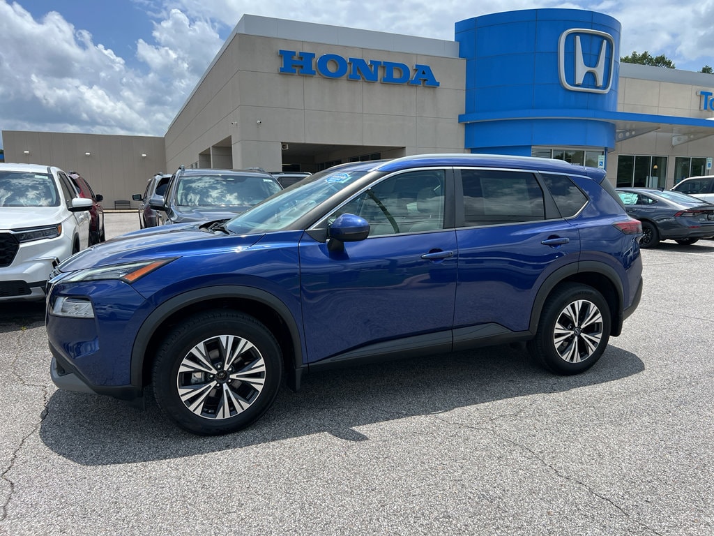 Used 2022 Nissan Rogue SV SUV