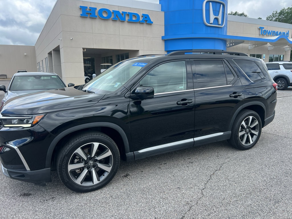 2025 Honda Pilot Elite AWD's photo