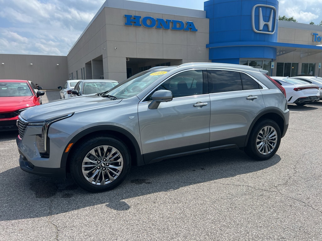2025 Cadillac XT4 Premium Luxury AWD's photo