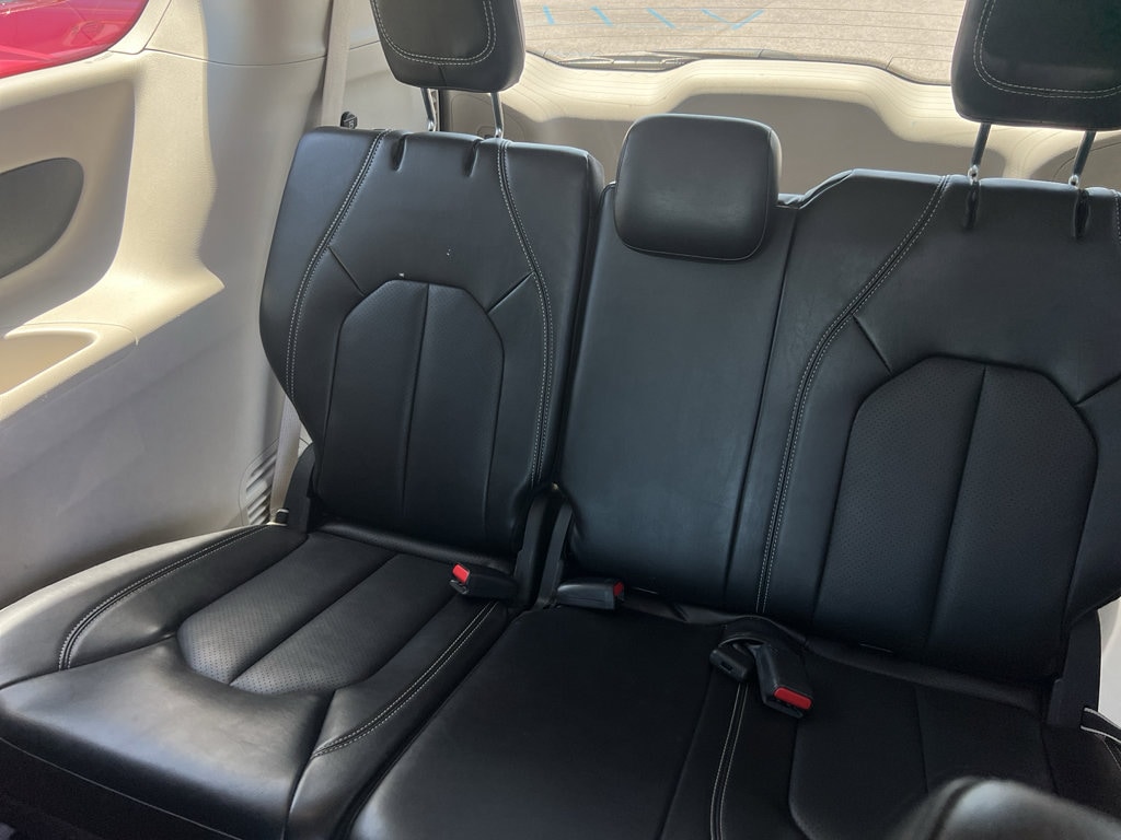 2024 Chrysler Pacifica Touring L - Photo 18