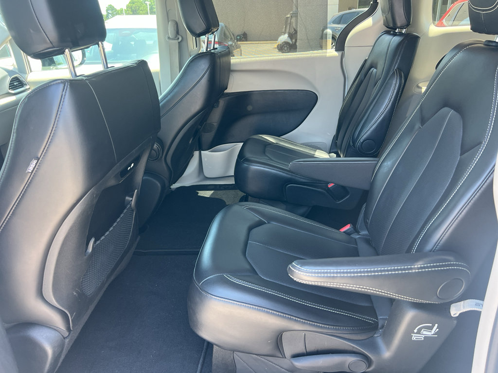 2024 Chrysler Pacifica Touring L - Photo 19