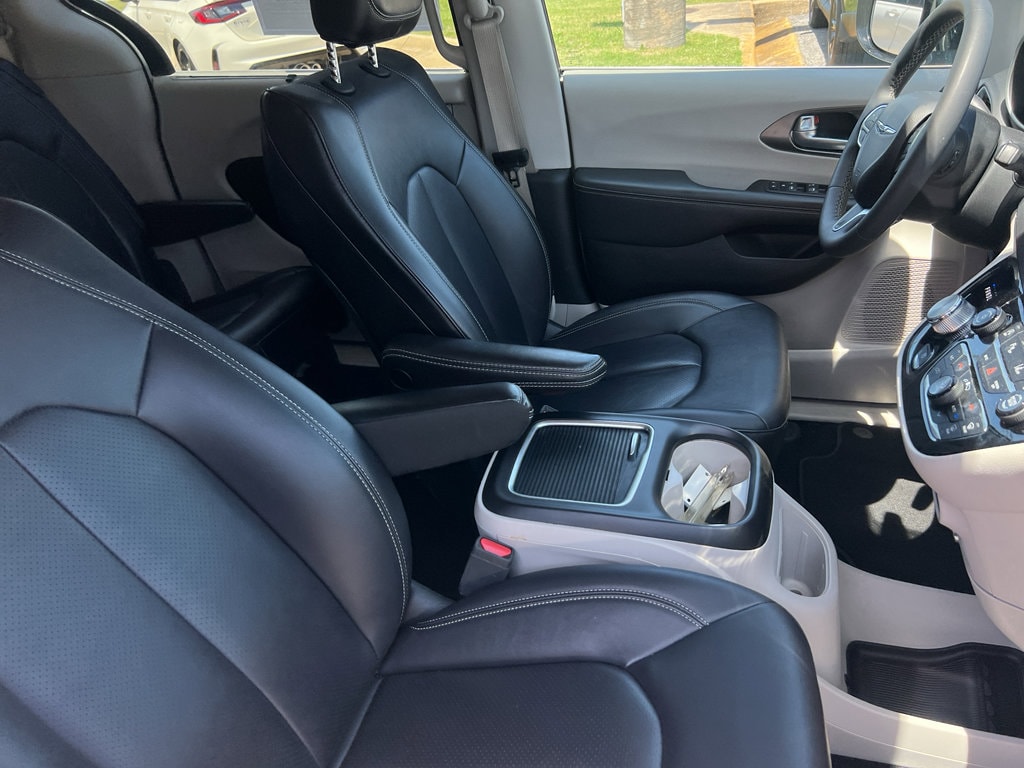 2024 Chrysler Pacifica Touring L - Photo 29