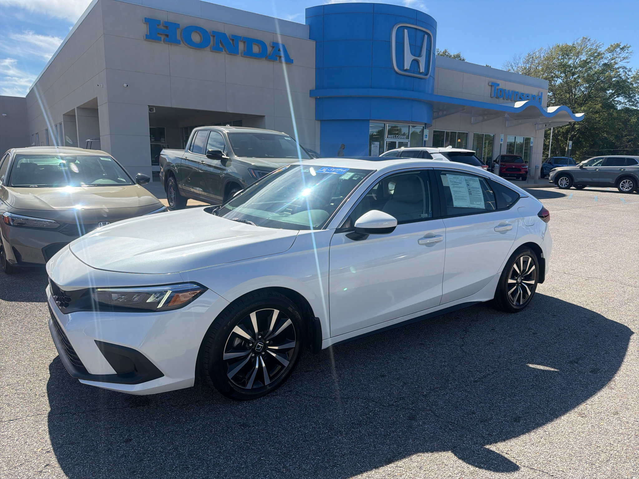 2024 Honda Civic Hatchback EX-L