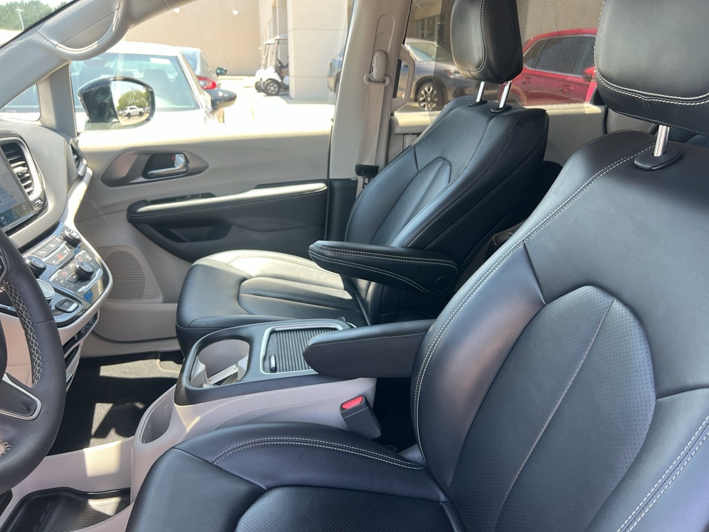 2024 Chrysler Pacifica Touring L - Photo 14