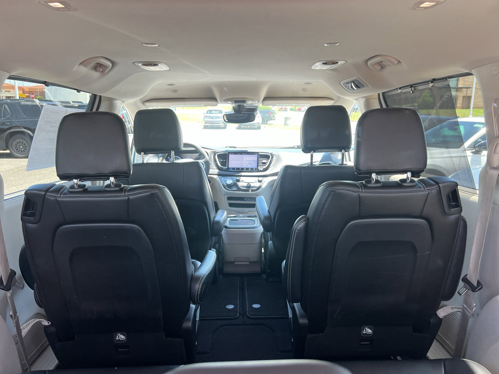 2024 Chrysler Pacifica Touring L - Photo 21