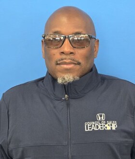 Staff member Orthamis "Shan" McShan from ID_2e30fe