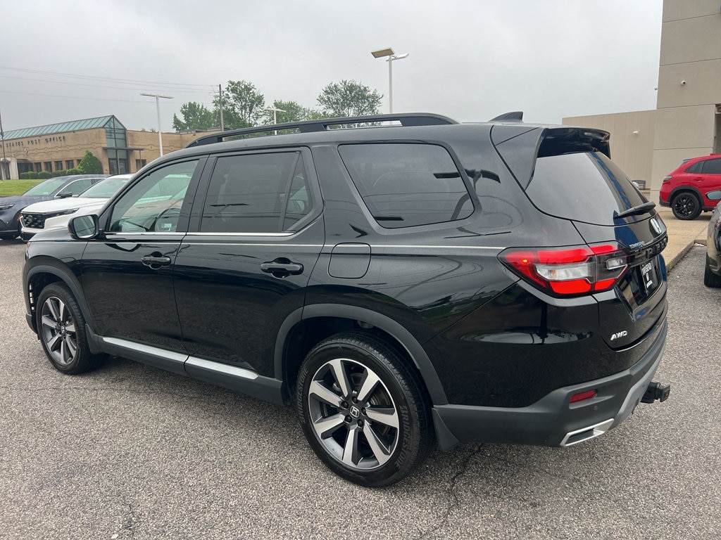 Certified 2024 Honda Pilot Touring SUV