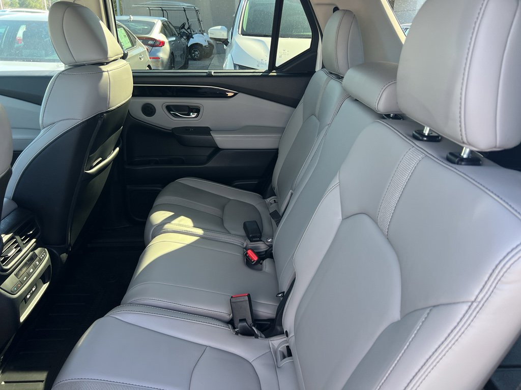 2023 Honda Pilot Touring - Photo 15