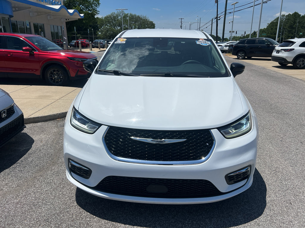 2024 Chrysler Pacifica Touring L - Photo 10