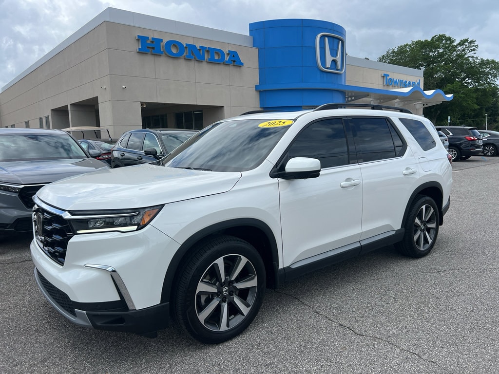 2025 Honda Pilot Elite AWD's photo
