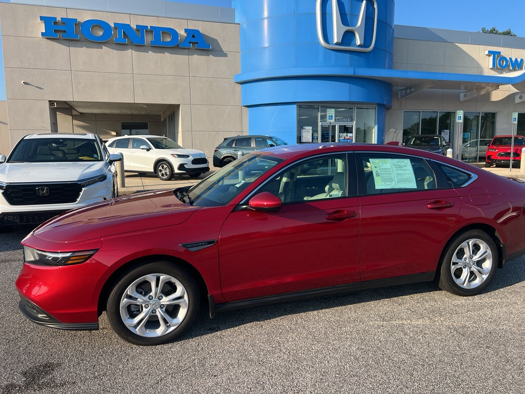 Certified 2025 Honda Accord LX Sedan