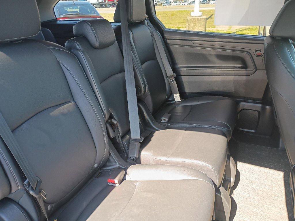 2024 Honda Odyssey EX-L - Photo 17