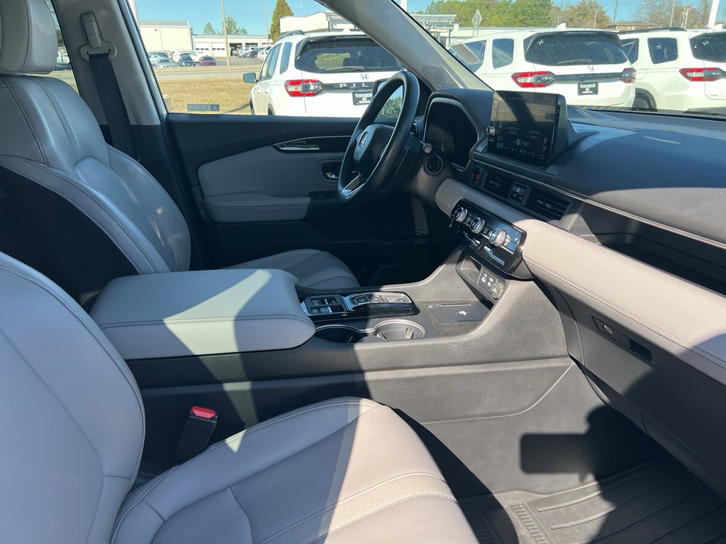 2023 Honda Pilot Touring - Photo 20