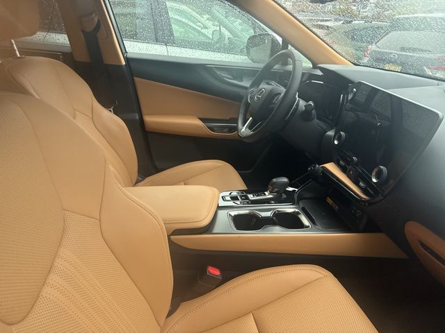 2025 Lexus NX 350 Premium photo 2