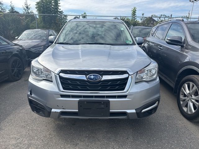 2018 Subaru Forester 2.5i Premium photo 4
