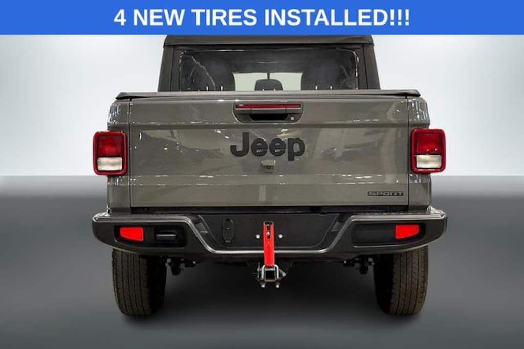 Used 2021 Jeep Gladiator Sport Truck
