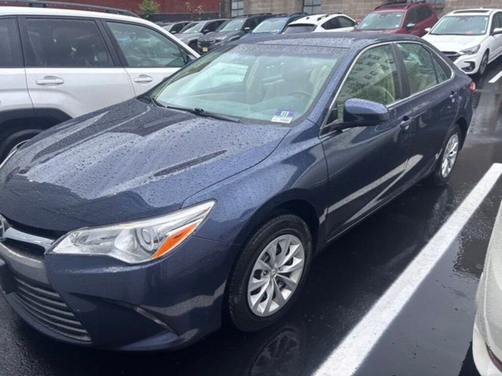Used 2017 Toyota Camry LE Sedan