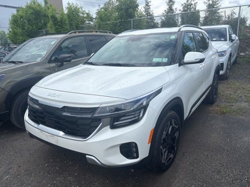 Used 2025 Kia Seltos SX SUV