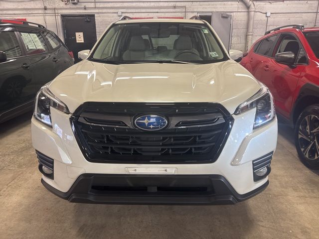 2022 Subaru Forester Limited photo 4