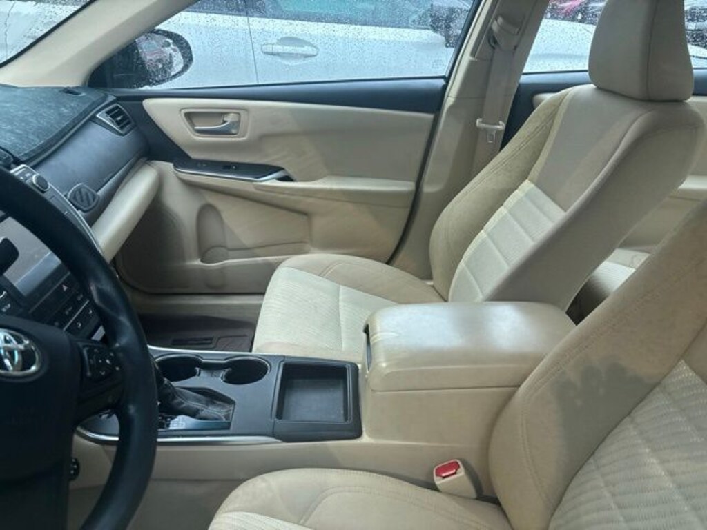 Used 2017 Toyota Camry LE Sedan