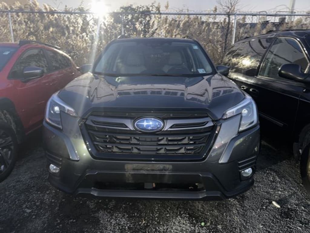 Used 2023 Subaru Forester Limited SUV
