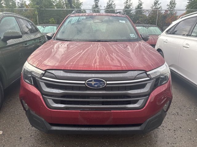 2025 Subaru Forester Premium photo 4