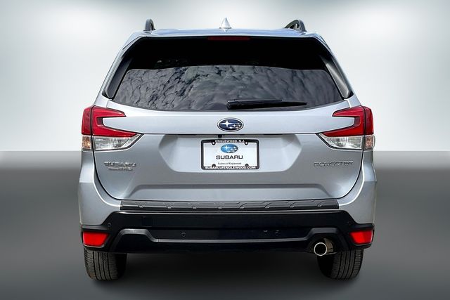 2022 Subaru Forester Limited photo 4