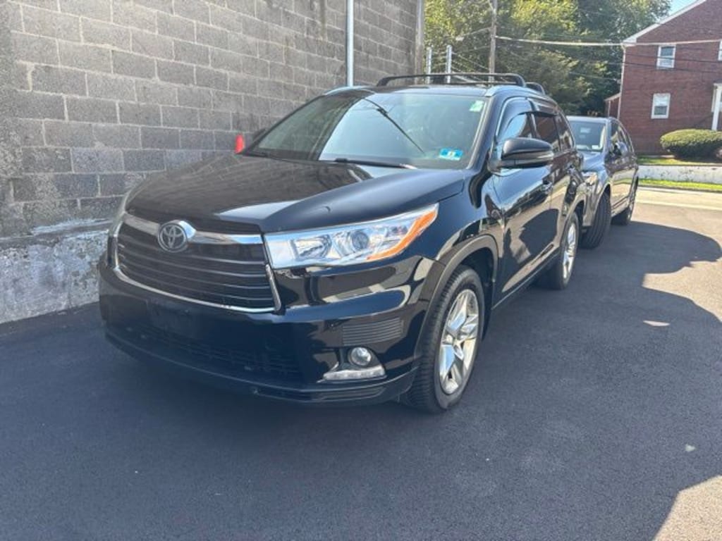 Used 2016 Toyota Highlander Limited Platinum V6 SUV