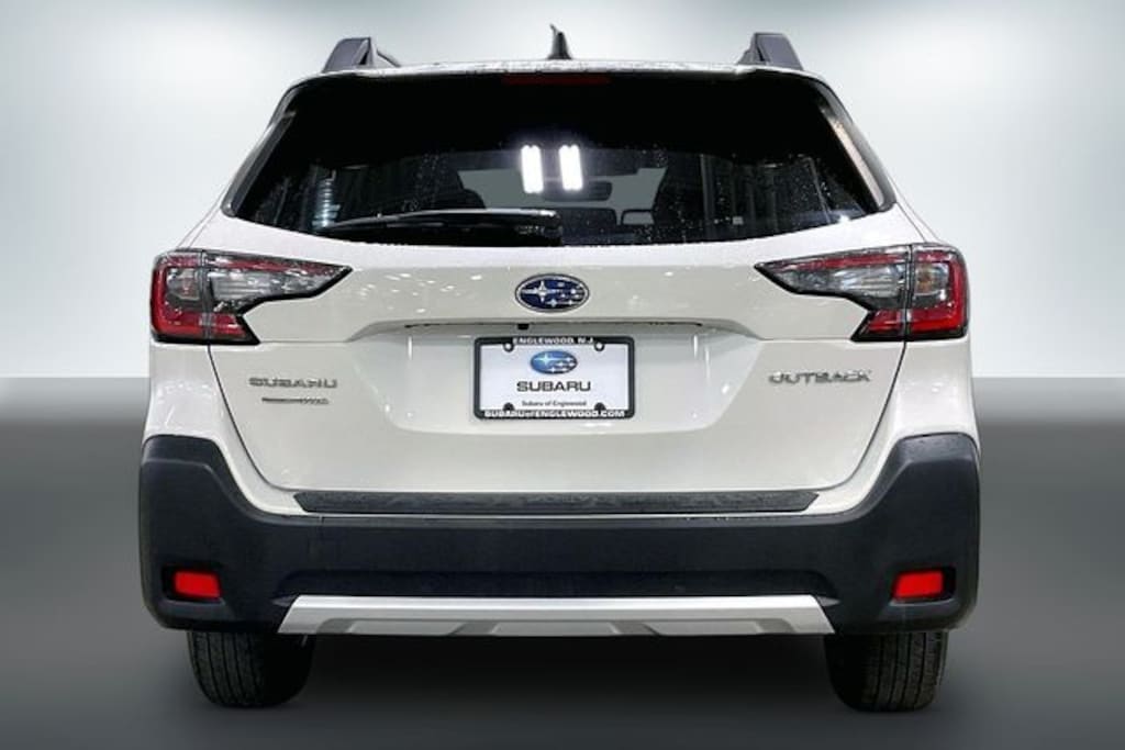 Used 2023 Subaru Outback Limited SUV