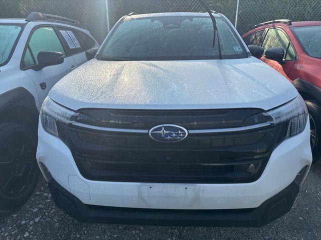 2025 Subaru Forester Touring photo 4