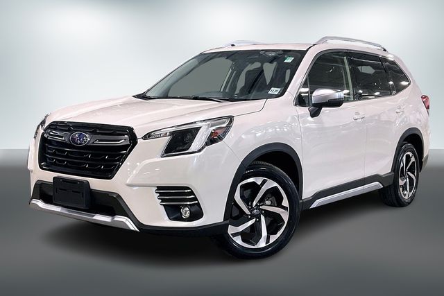 2022 Subaru Forester Touring photo 3