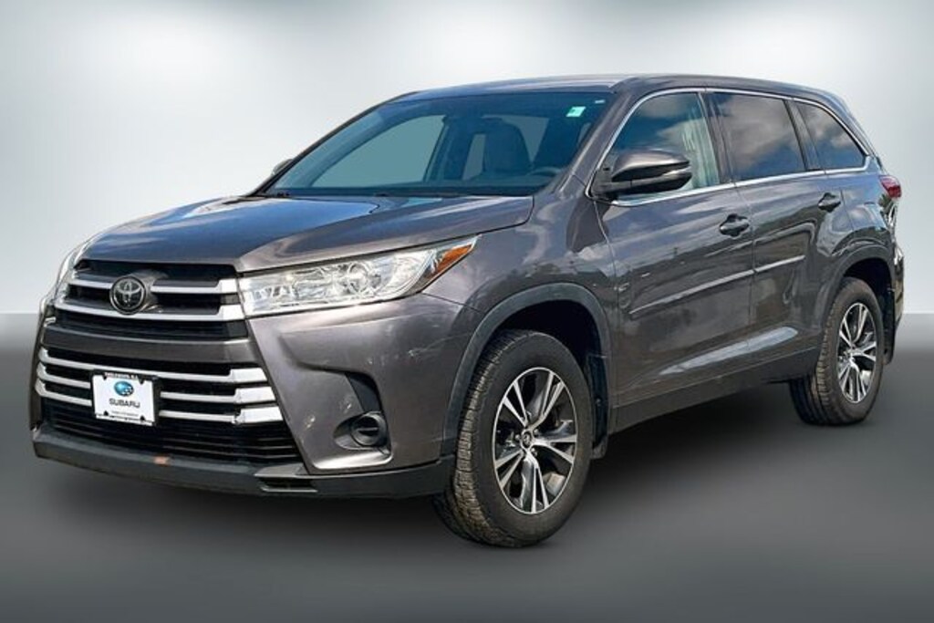 Used 2019 Toyota Highlander LE SUV