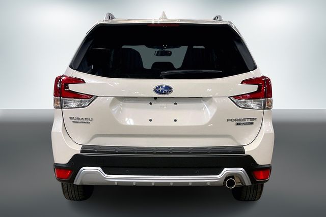 2022 Subaru Forester Touring photo 4