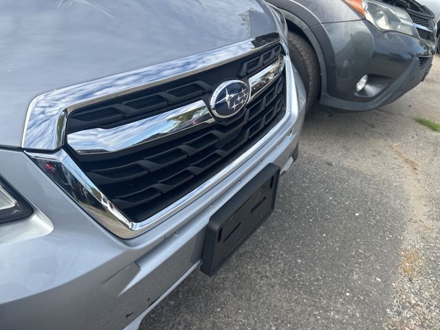 2018 Subaru Forester 2.5i Premium photo 3