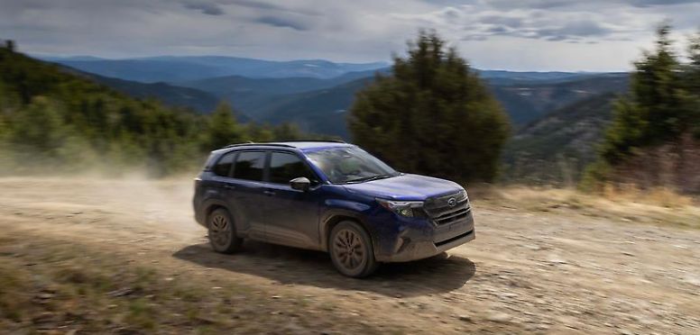 2025_Subaru_Forester_89__mid.jpg