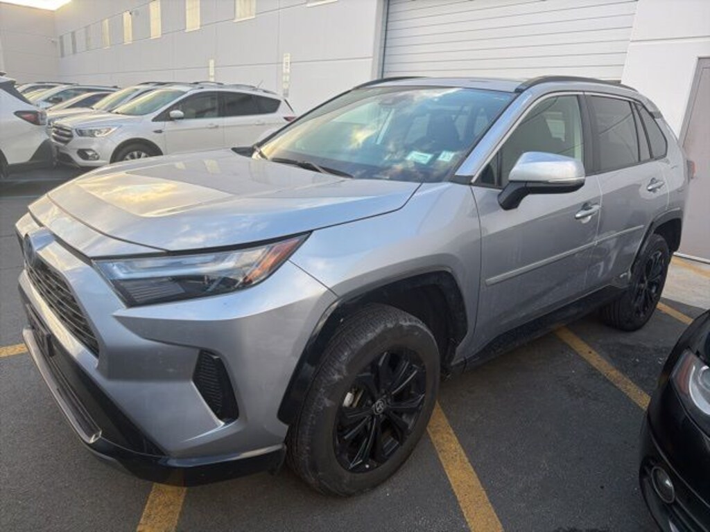 Used 2022 Toyota RAV4 Hybrid SE SUV